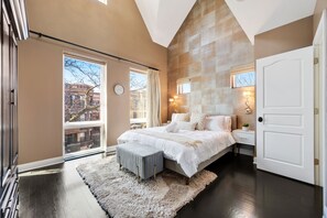 King-en suite designed to perfection 