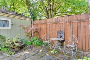 Shared Patio & Garden