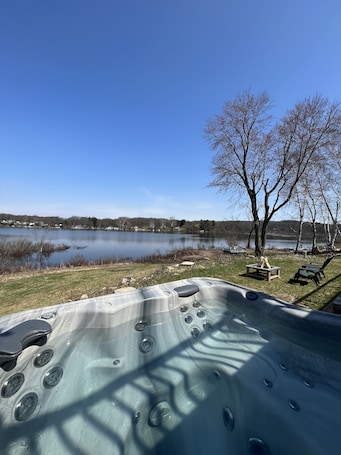 Bain à remous extérieur