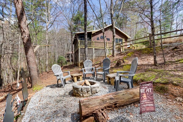 Blue Ridge Vacation Rental | 2BR | 1BA | 675 Sq Ft | Stairs Required