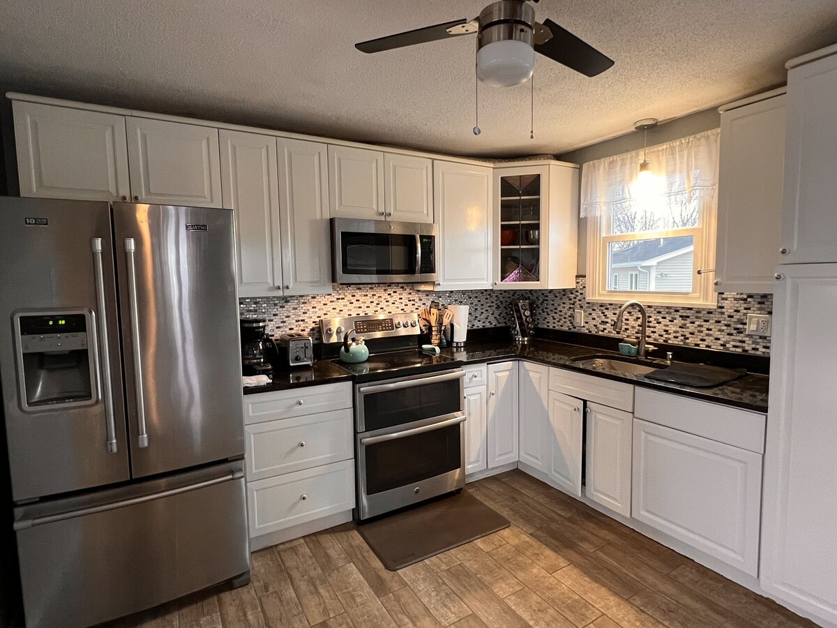 Lovely 3br apt in Gloucester, free parking
