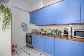 equipped kitchen
