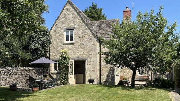 Garden, Peach Cottage, Bolthole Retreats