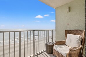 Sands Beach Club 1016 Balcony