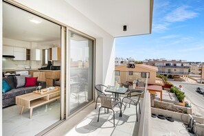 Adolina One Bedroom Apartment 304 (10596)
