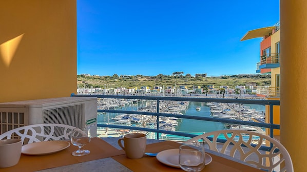 Terrace with Stunning Balcony View