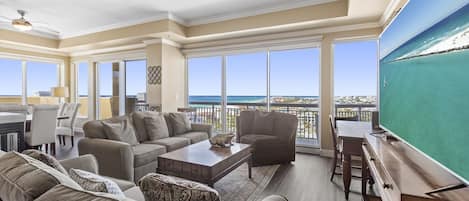 23-Harbor-Landing-901B-Living