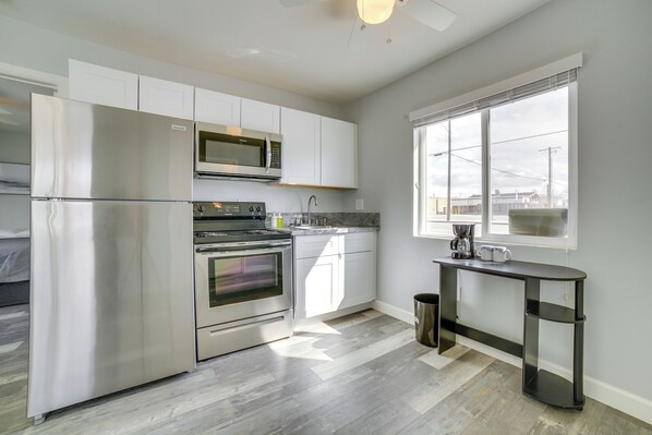 Hawthorne Vacation Rental | 1BR | 1BA | 600 Sq Ft | Step-Free Access