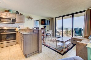 1615 Lake Park Blvd S Unit 312-print-002-011-Main Living Area-4200x2758-300dpi