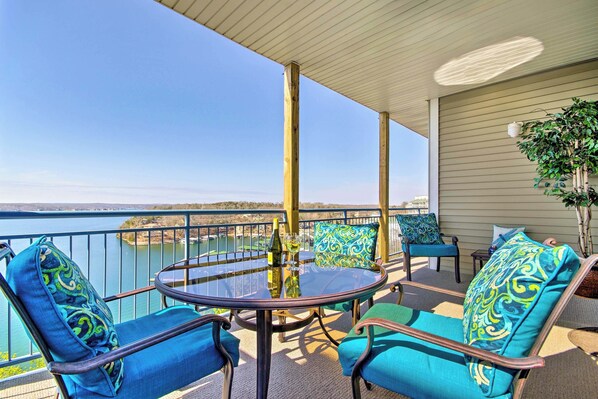 Lake Ozark Vacation Rental | 3BR | 2BA | Stairs Required for Access