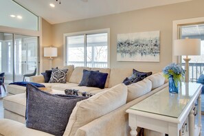 Living Room 1 | Main Floor | Central Air Conditioning | Smart TV