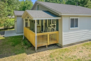 Large front porch 