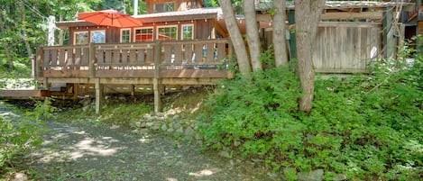 Leavenworth Vacation Rental | 3BR | 1BA | 950 Sq Ft | Stairs Required