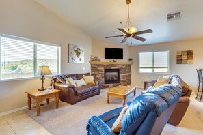 Living Room | Free WiFi | Central Heat & A/C