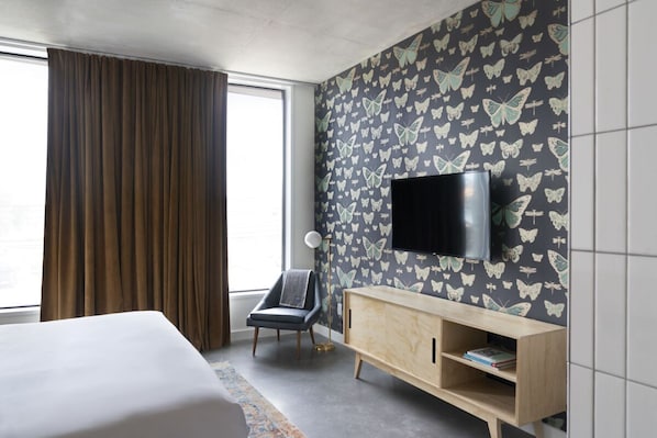 Unit w/ King size bed