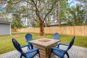 Enjoy stargazing and marshmallow roasting around the fire pit in the evenings!