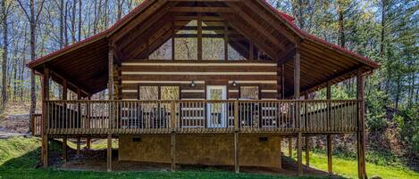 Pigeon Forge Cabin "Outskirts of Heaven"