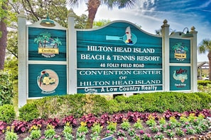 Entrance to Hilton Head Island Beach & Tennis Resort