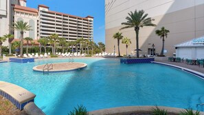 Laketown Wharf Grounds and Amenities pool