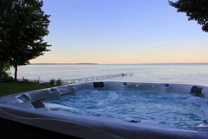 Hot tub on the deck