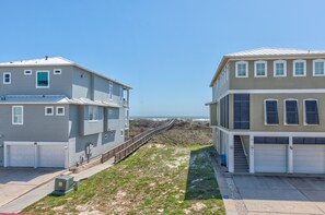 Outdoors - Banyan Beach boardwalk