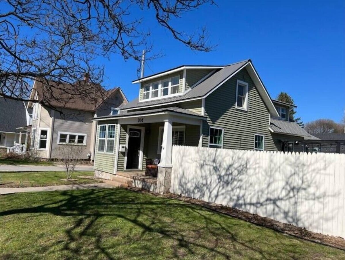 Perfect In-Town Bungalow