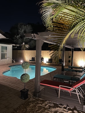 Heated pool 80-85 oct15-April15 seasonally
