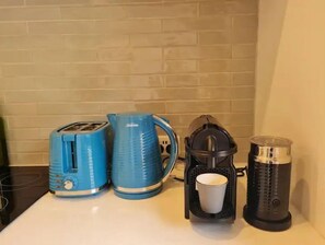 Kaffee und/oder Kaffeemaschine