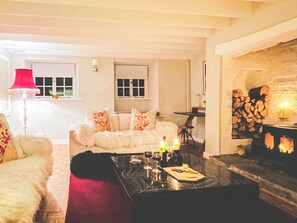Living room | Cuckoo Nod Cottage, Coombe Keynes, near Wareham