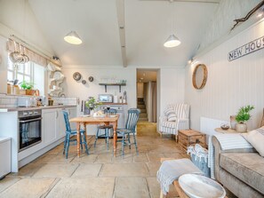 Open plan living space | The Old Candle Shop, Walsingham, Wells-next-the-Sea