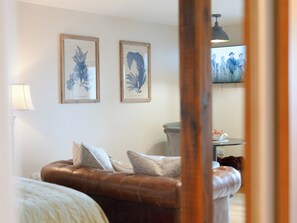 Living area | Skye Studio - West Highland Hot Tub Studios, Mallaig
