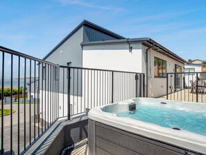 Hot tub | Tidal Heights, Appledore, near Westward Ho!