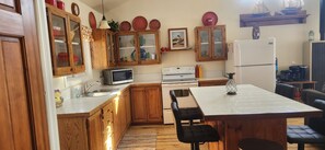 Fully equipped kitchen