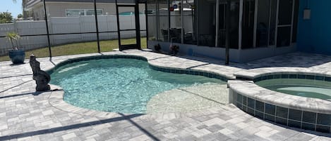 pool with sun-shelf, deepest at 4 1/2 feet