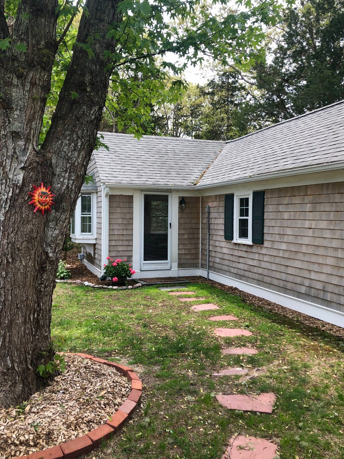 Retreat cottage near East Sandwich Beach – new listing