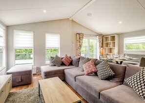 Platinum Lodge (Pet) - Grange Leisure Park, Mablethorpe