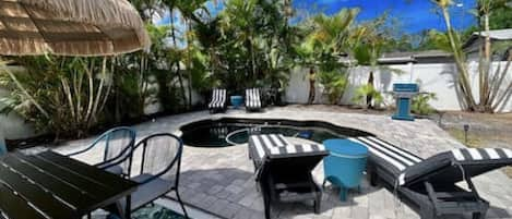 Bungalow Style Private Backyard w/ Amazing Freshwater Swimming Pool