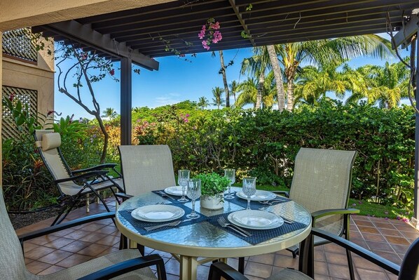 Outdoor dining