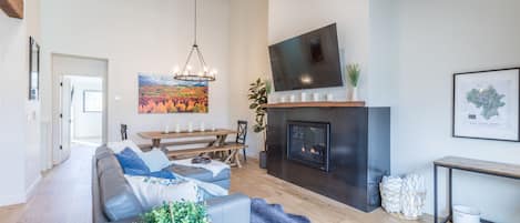 Living Room - Ceiling Fan, 16 Foot Vaulted Ceiling, Fireplace, Smart TV, and Modern Rustic Design (2nd Floor)