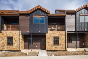Exterior - Front