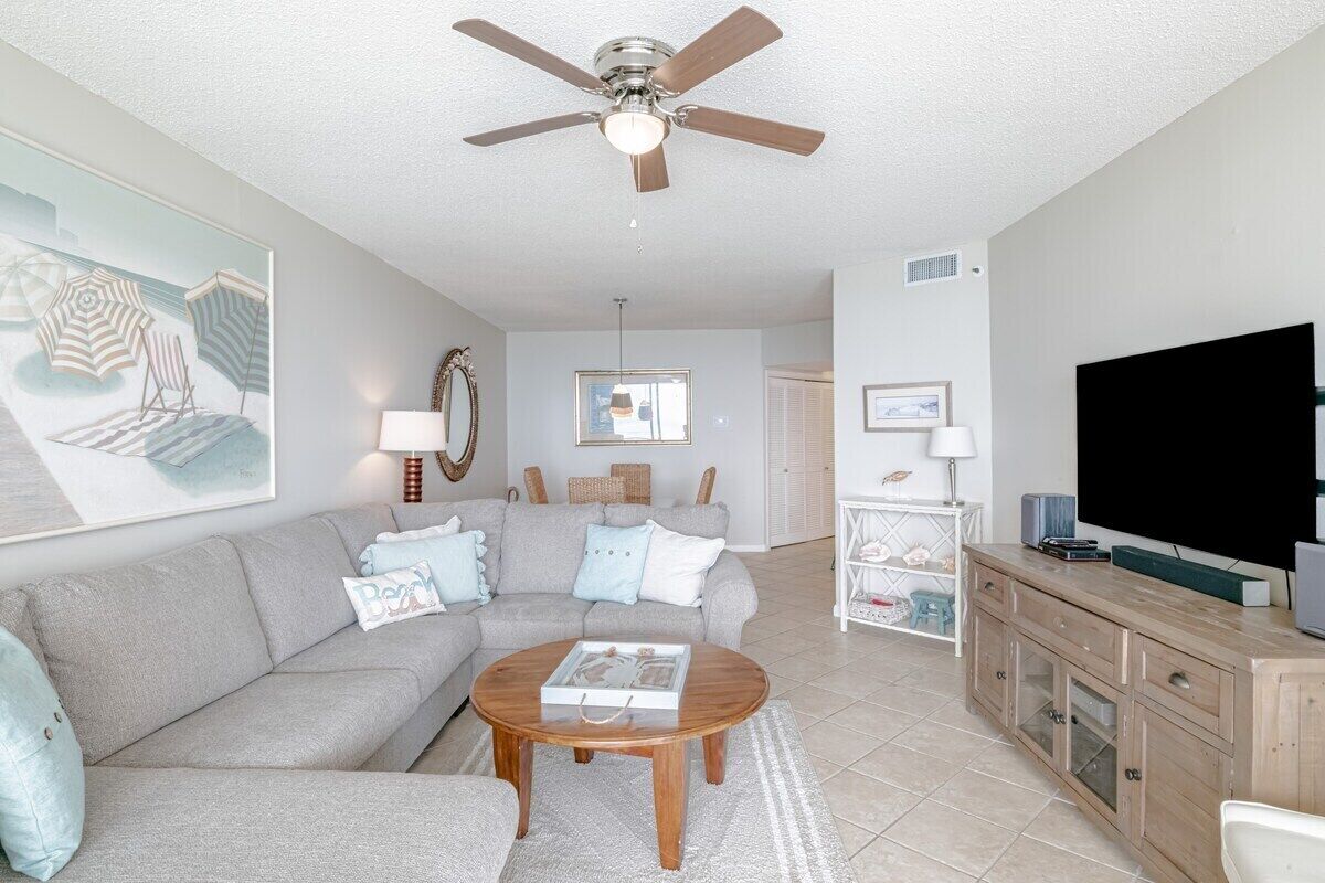 Summer House 1402B | Direct beach front! Oversized deck Summer House 1402B | Direct beach front! Oversized deck