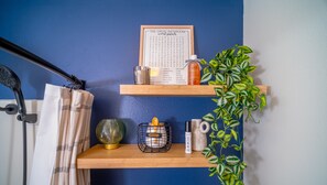 Bathroom amenities