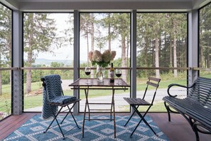 Screened in porch