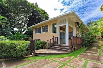Charming Hale Mokolea in Lanikai –2BR, 2BA, Full Kitchen