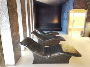 Pool Indoor