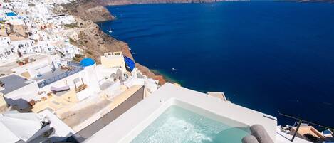 Delightful Oia Suite | Deluxe Room with Outdoor Hot Tub | Panoramic Sea Views