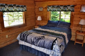 wolfs-cabin-bedroom-01-1220