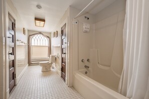 This lovely bath is shared by The Jackson and Marshall rooms