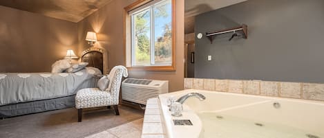 Enjoy charming comfort with a queen bed, jacuzzi tub and private bath. Located in the Zeigler Wing