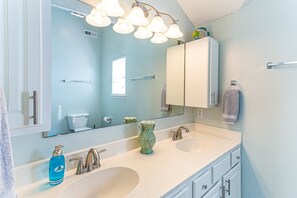 Primary King En-Suite